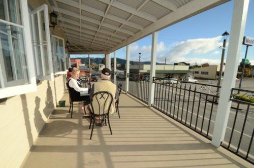 Lantern Court Motel 3*